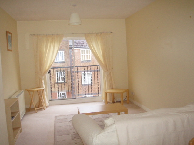  Image of 2 bedroom Apartment to rent in Lock Keepers Court Hull HU9 at Victoria Dock  Hull, HU9 1QH