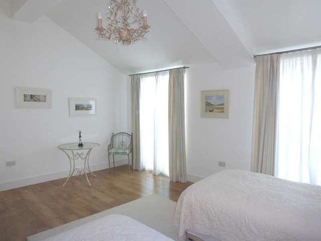  Image of 3 bedroom Penthouse for sale in Locks Common Road Porthcawl CF36 at Porthcawl  Porthcawl, CF36 3HU