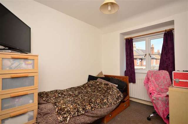  Image of 2 bedroom Apartment for sale in London Road Canterbury CT2 at Canterbury Kent Canterbury, CT2 8LU