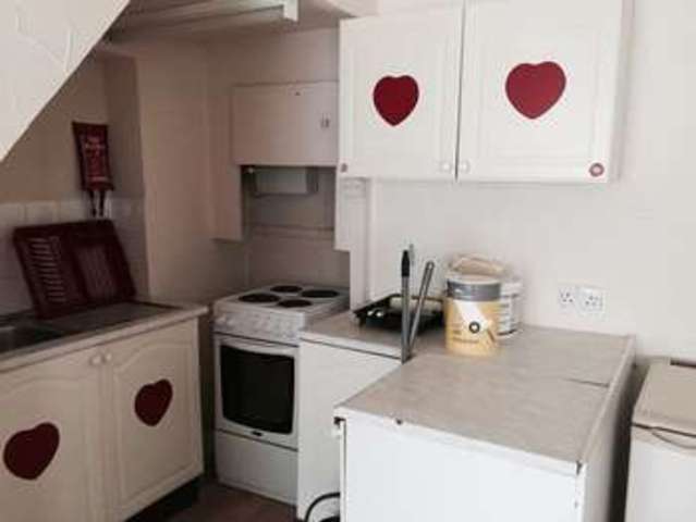  Image of 1 bedroom Terraced house to rent in Lowergate Paddock Huddersfield HD3 at Lowergate  Huddersfield, HD3 4EP