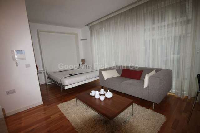  Image of Studio flat to rent in City Road East Manchester M15 at City Road East Southern Gateway Manchester, M15 4QL