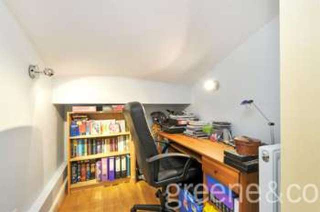  Image of 3 bedroom Flat for sale in Lyndhurst Road London NW3 at Hampstead London Belsize Park, NW3 5NL