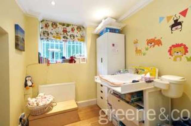  Image of 3 bedroom Flat for sale in Lyndhurst Road London NW3 at Hampstead London Belsize Park, NW3 5NL
