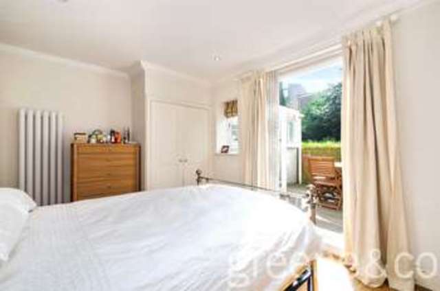  Image of 3 bedroom Flat for sale in Lyndhurst Road London NW3 at Hampstead London Belsize Park, NW3 5NL