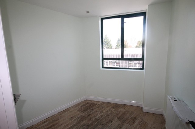  Image of 5 bedroom Flat Share to rent in Macdonald Street Birmingham B5 at Birmingham West Midlands Birmingham, B5 6TG