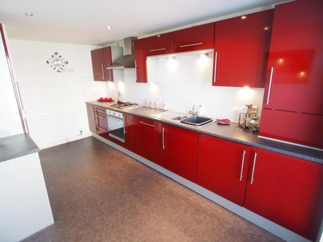  Image of 3 bedroom Flat to rent in Mackie Place Elrick Westhill AB32 at Westhill Aberdeen Aberdeen, AB32 6AN