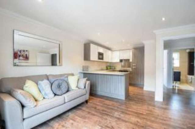  Image of 1 bedroom Flat for sale in Main Road Dovercourt Harwich CO12 at Main Road Harwich Harwich, CO12 3LR