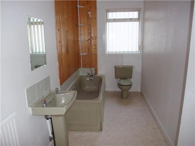  Image of 2 bedroom Flat to rent in Main Street Lochgelly KY5 at Lochgelly Fife Fife, KY5 9AF