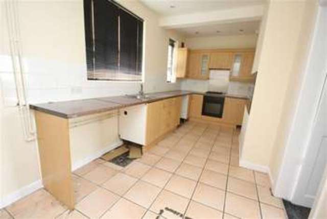  Image of 3 bedroom Property for sale in Major Street Milnrow Rochdale OL16 at Major Street Milnrow Milnrow, OL16 3JZ