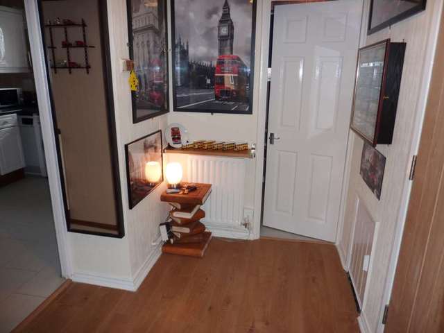  Image of 1 bedroom Flat to rent in Oxhey Drive Watford WD19 at Malden House, Oxhey Drive South Oxhey Watford, WD19 7HP