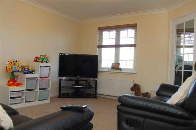  Image of 3 bedroom Terraced house to rent in Mallace Avenue Armadale Bathgate EH48 at Armadale West Lothian West Lothian, EH48 2GE