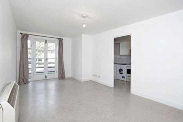  Image of 1 bedroom Apartment to rent in Manchester Road London E14 at Manchester Road Island Gardens London, E14 3ET