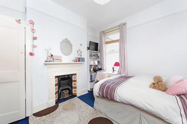 Image of 3 bedroom Flat to rent in Manchuria Road London SW11 at Manchuria Road  London, SW11 6AE