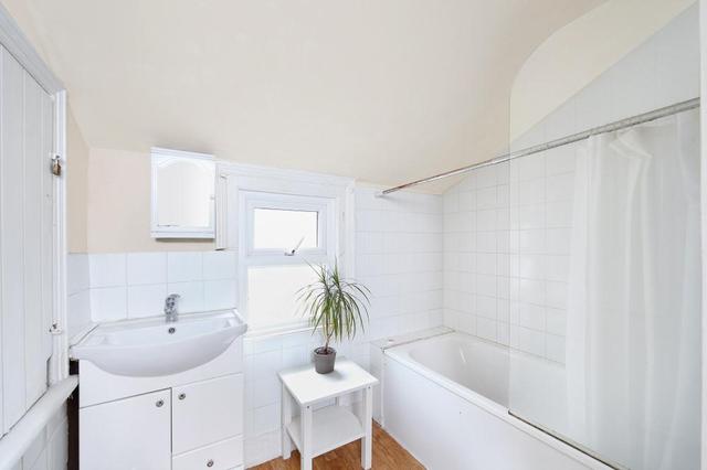  Image of 3 bedroom Flat to rent in Manchuria Road London SW11 at Manchuria Road  London, SW11 6AE