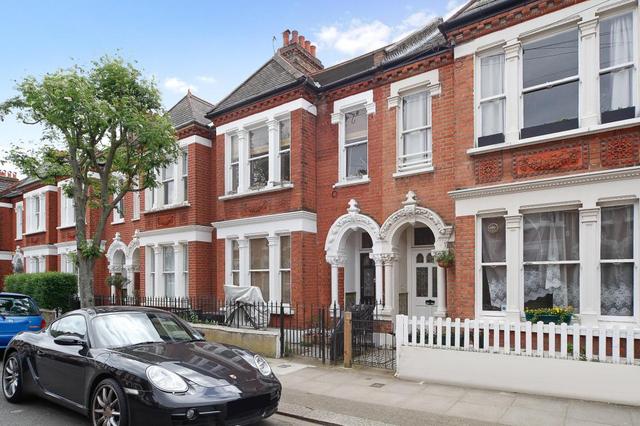  Image of 3 bedroom Flat to rent in Manchuria Road London SW11 at Manchuria Road  London, SW11 6AE