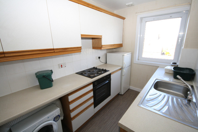 Image of 2 bedroom Flat to rent in Manor Place Broughty Ferry Dundee DD5 at Broughty Ferry Dundee Dundee, DD5 2BZ