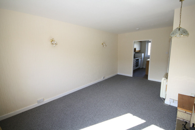  Image of 2 bedroom Flat to rent in Manor Place Broughty Ferry Dundee DD5 at Broughty Ferry Dundee Dundee, DD5 2BZ