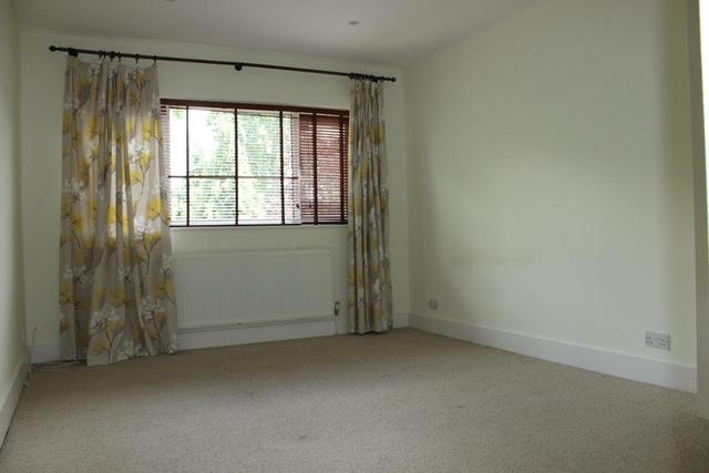  Image of 3 bedroom Terraced house to rent in Manorbrook London SE3 at Cator Estate  Blackheath, SE3 9AW