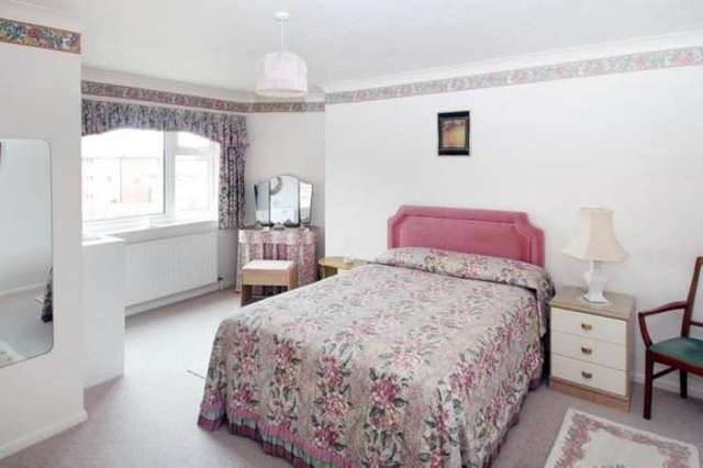  Image of 2 bedroom Apartment to rent in Marama Gardens Rustington Littlehampton BN16 at Sea Road Rustington Rustington, BN16 2ND