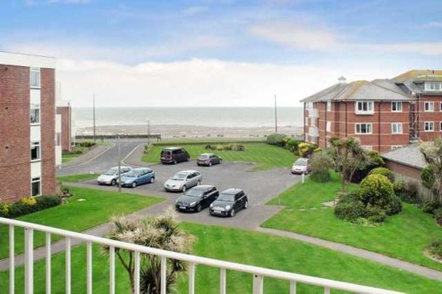  Image of 2 bedroom Apartment to rent in Marama Gardens Rustington Littlehampton BN16 at Sea Road Rustington Rustington, BN16 2ND