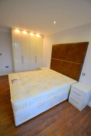  Image of 1 bedroom Flat to rent in Batty Street London E1 at Batty Street  Aldgate East, E1 1RH