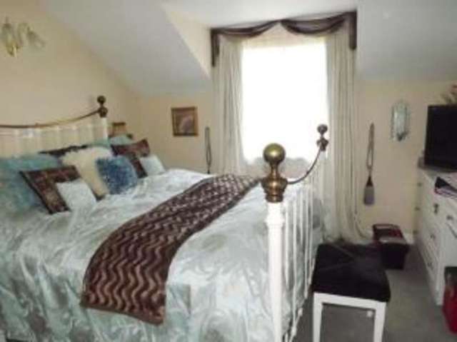  Image of 2 bedroom Retirement Property for sale in Catherine Wheel Gardens Christchurch BH23 at Marlow Drive Christchurch Christchurch, BH23 2UJ