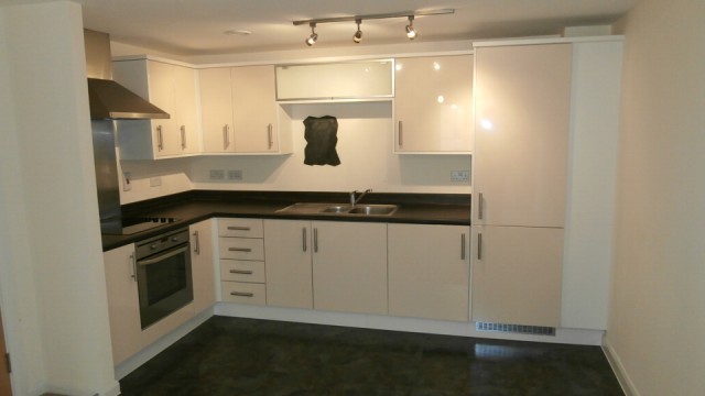  Image of 2 bedroom Flat to rent in Marriotts Walk Witney OX28 at Witney, OX28 6GX