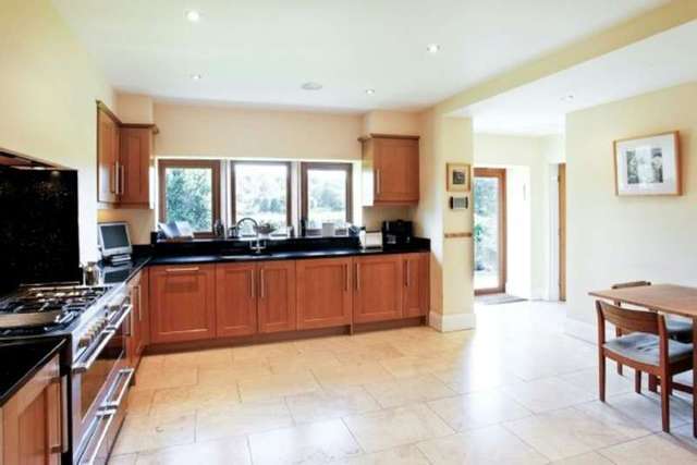  Image of 5 bedroom Detached house to rent in Marsh Green Road Biddulph Stoke-on-Trent ST8 at Marsh Green Road  Biddulph, ST8 6QP
