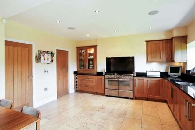  Image of 5 bedroom Detached house to rent in Marsh Green Road Biddulph Stoke-on-Trent ST8 at Marsh Green Road  Biddulph, ST8 6QP