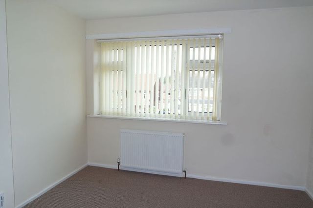  Image of 3 bedroom Semi-Detached house to rent in Meaford Drive Blurton Stoke-on-Trent ST3 at Meaford Drive Blurton Stoke-On-Trent, ST3 2BG