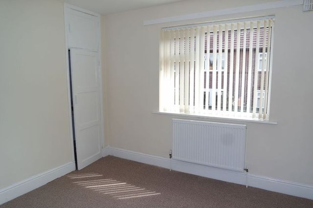  Image of 3 bedroom Semi-Detached house to rent in Meaford Drive Blurton Stoke-on-Trent ST3 at Meaford Drive Blurton Stoke-On-Trent, ST3 2BG