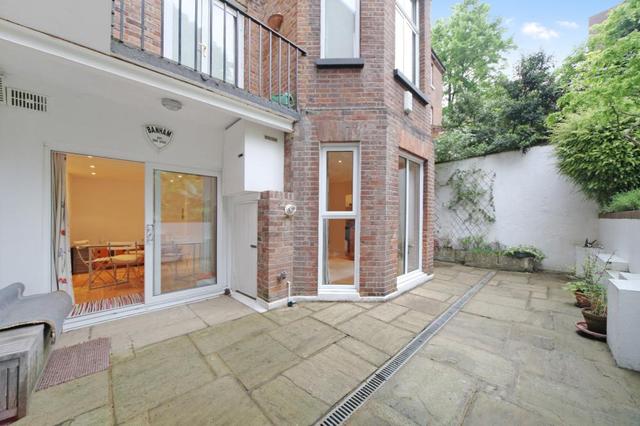  Image of 2 bedroom Property to rent in Melbury Road London W14 at Melbury Road  London, W14 8LP
