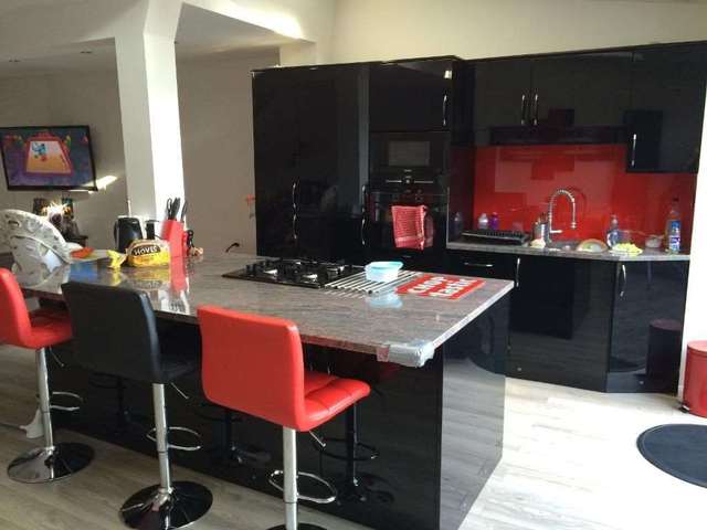  Image of 3 bedroom Semi-Detached house to rent in Melville Close Uxbridge UB10 at Melville Close Ickenham Uxbridge, UB10 8TZ
