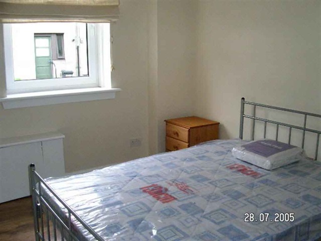  Image of 2 bedroom Flat to rent in Mid Street Bathgate EH48 at Bathgate West Lothian West Lothian, EH48 1PT