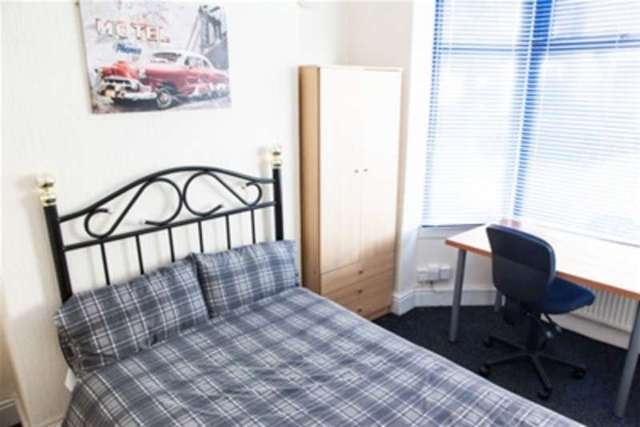  Image of 4 bedroom Detached house to rent in Chester Street Middlesbrough TS1 at Middlesbrough, TS1 4NW