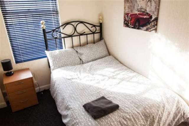  Image of 4 bedroom Detached house to rent in Chester Street Middlesbrough TS1 at Middlesbrough, TS1 4NW