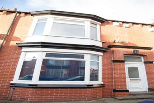  Image of 4 bedroom Detached house to rent in Gresham Road Middlesbrough TS1 at Middlesbrough, TS1 4LT