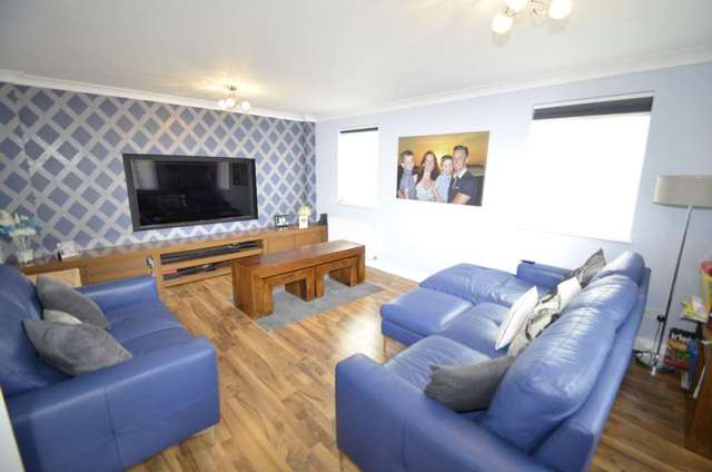  Image of 4 bedroom Detached house for sale in Luke Place Middleton Milton Keynes MK10 at Luke Place Middleton Milton Keynes, MK10 9BS
