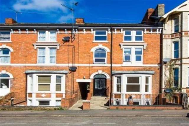  Image of 1 bedroom Flat to rent in Middleton Road Banbury OX16 at Banbury, OX16 3QS