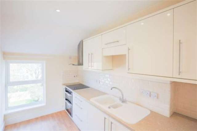  Image of 1 bedroom Flat to rent in Middleton Road Banbury OX16 at Banbury, OX16 3QS