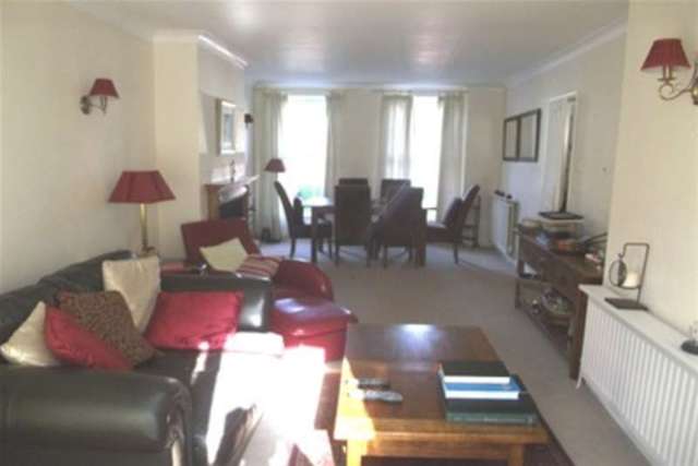  Image of 3 bedroom Detached house to rent in Heathfield Park Midhurst GU29 at Midhurst, GU29 9HN