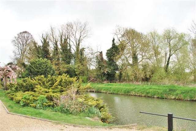  Image of 3 bedroom End of Terrace to rent in Burtons Mill Mill Lane Sawbridgeworth CM21 at Sawbridgeworth, CM21 9PL