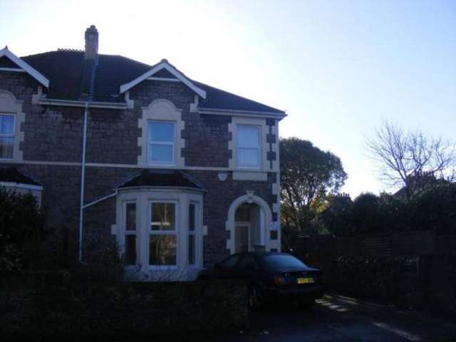  Image of 2 bedroom Flat to rent in Milton Road Weston-super-Mare BS23 at Weston-super-Mare North Somerset Weston-super-Mare, BS23 2UW