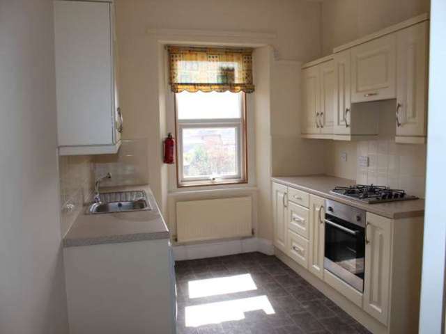  Image of 2 bedroom Flat to rent in Milton Road Weston-super-Mare BS23 at Weston-super-Mare North Somerset Weston-super-Mare, BS23 2UW