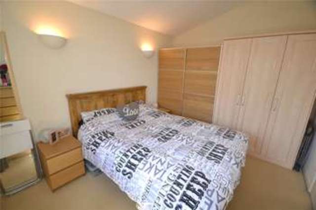  Image of 1 bedroom Terraced house for sale in Milward Gardens Binfield Bracknell RG12 at Binfield Berkshire Popeswood, RG12 8FH