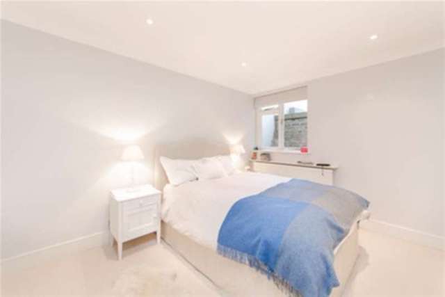  Image of 3 bedroom Detached house to rent in Mirabel Road London SW6 at London, SW6 7EH