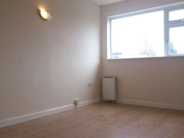  Image of 1 bedroom Ground Flat to rent in Middle Street Worcester WR1 at 22 Middle Street  Worcester, WR1 1NQ