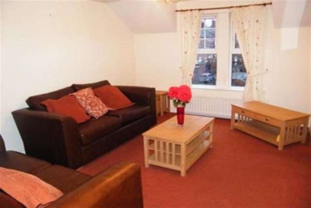  Image of 3 bedroom Flat to rent in Montague Court Lindum Road Gateshead NE9 at Gateshead, NE9 5AZ