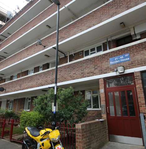  Image of 2 bedroom Flat to rent in Monument Gardens London SE13 at Monument Gardens Hither Green London, SE13 6PY