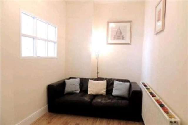  Image of 2 bedroom Flat to rent in Morland Road Addiscombe Croydon CR0 at Croydon, CR0 6HA